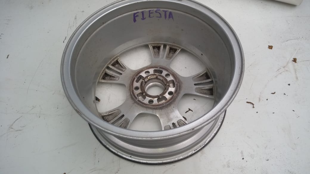 ARO SIN LLANTA FORD FIESTA 2012 AL 2018